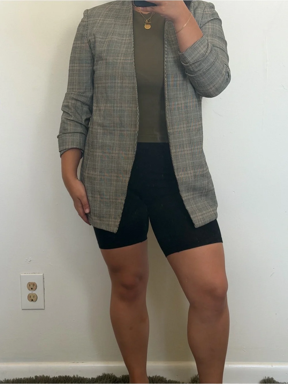 Aritzia open front
